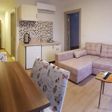Senguel Hanim Tatil Evi * דטקה